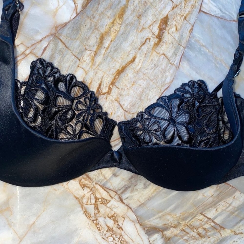 VS Very Sexy Black Lace Vintage‎ 34B Bra